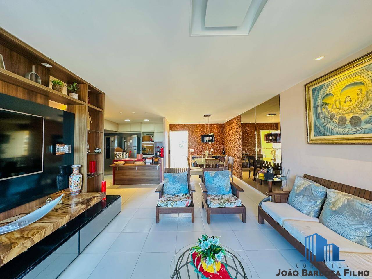 Apartamento à venda com 3 quartos, 135m² - Foto 1