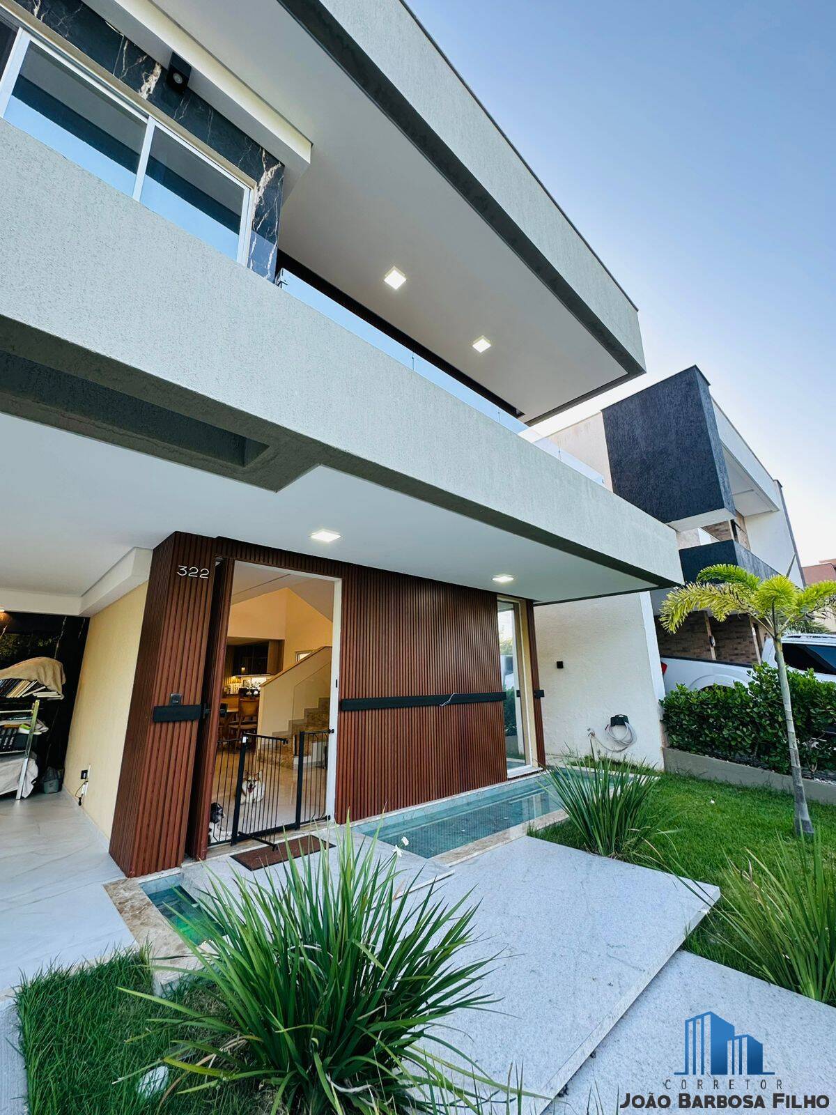 Casa, 4 quartos, 257 m² - Foto 1