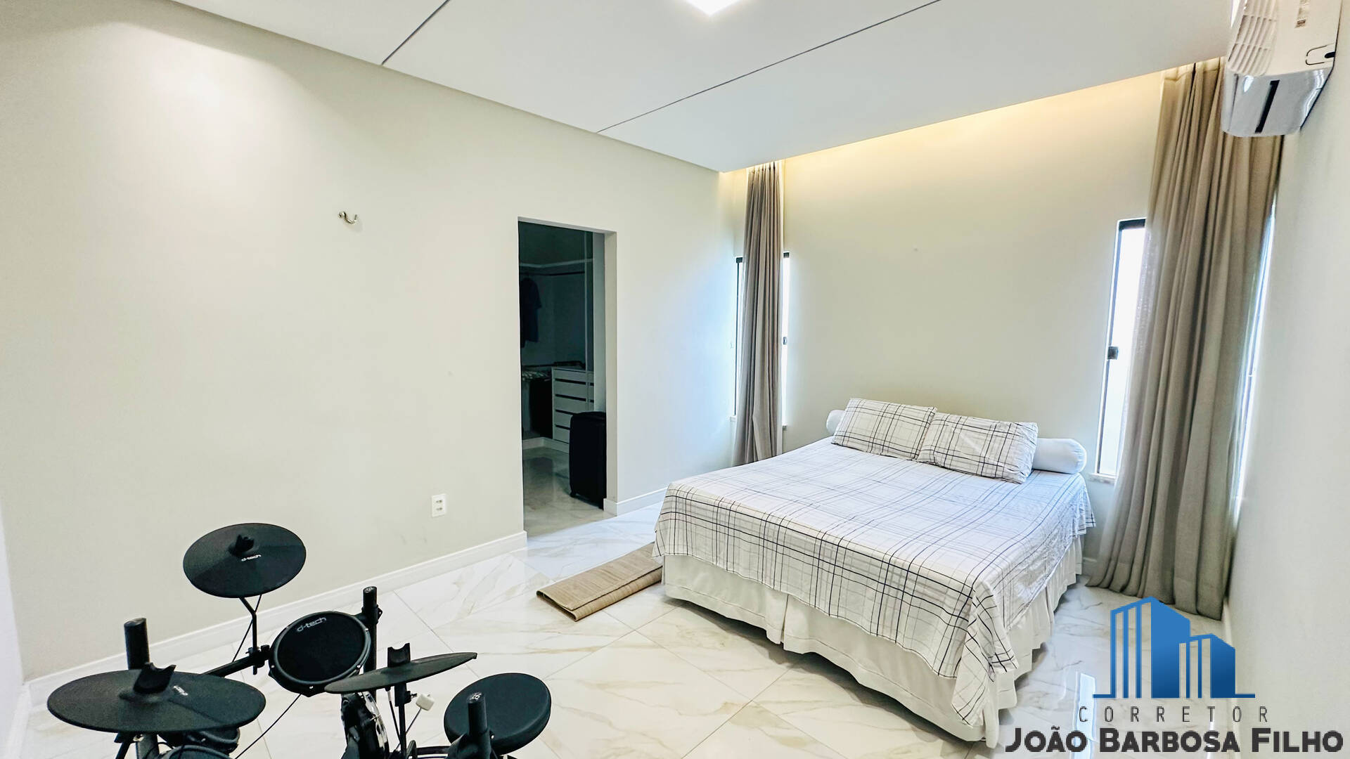 Casa, 3 quartos, 226 m² - Foto 8